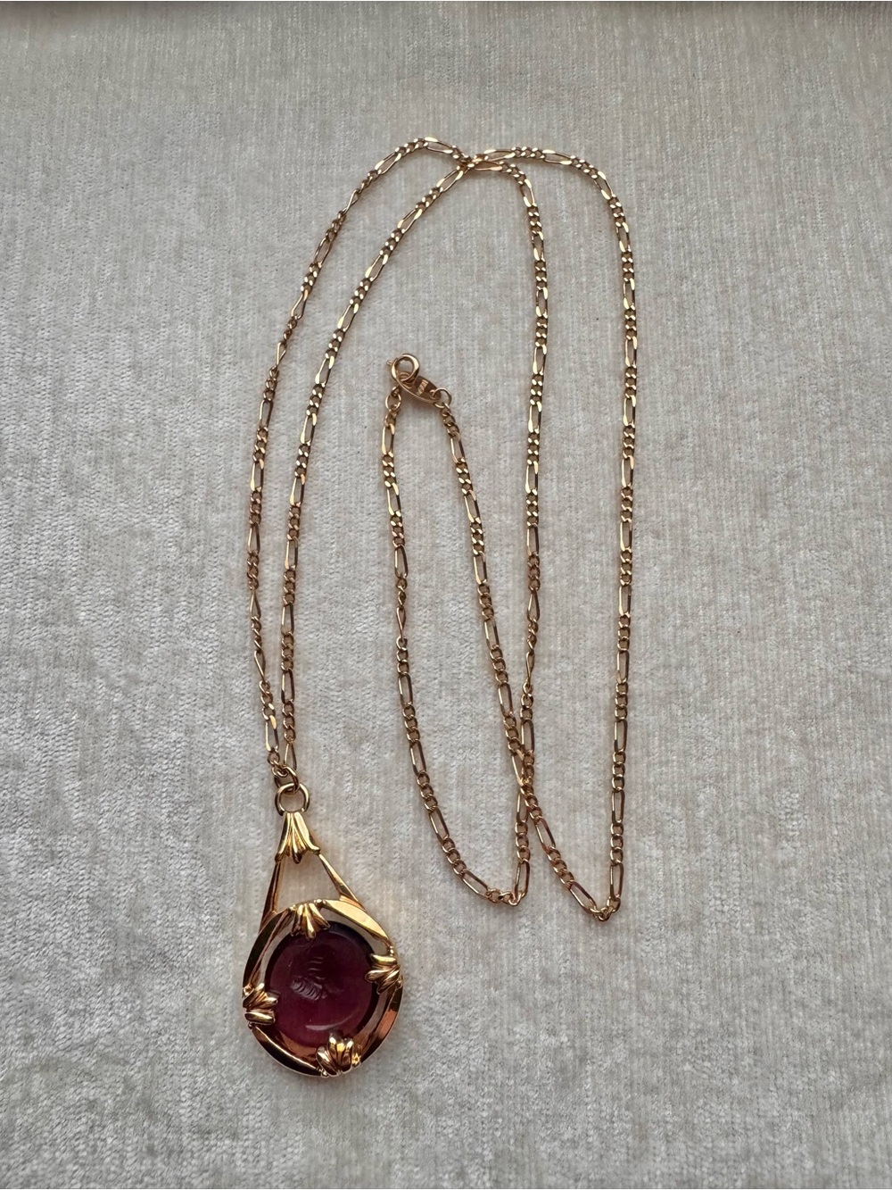 Vintage Avon Purple Intaglio Cameo Necklace